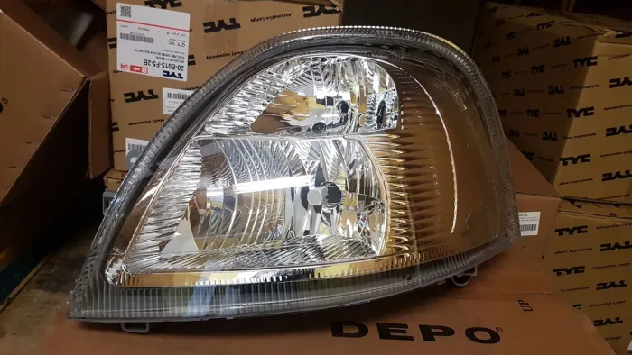 Farol Renault Master
