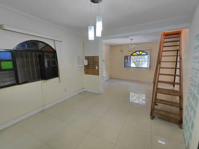 Casa para Locação em Salvador, Piatã, 3 dormitórios, 1 suíte, 2 banheiros
