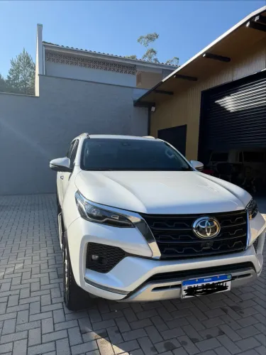Toyota Hilux SW4 SRX 4X4 2.8 TDI 16V Dies. Aut. 2024