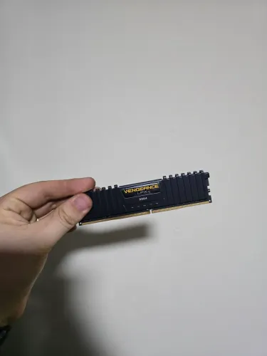 Memória ram 8GB CORSAIR ddr4 2666MHZ