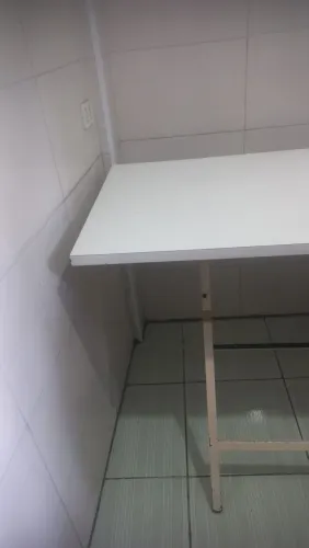Mesa desenho Tridente regulável 