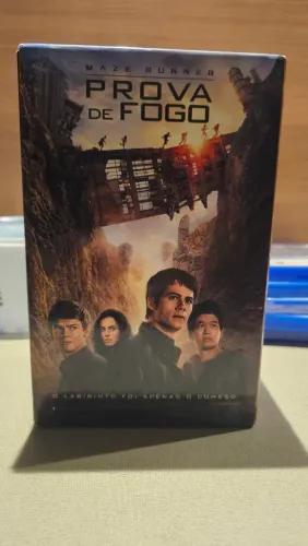 Edição limitada: coleção maze runner com os 4 livros principais, + livro extra "arquivos"