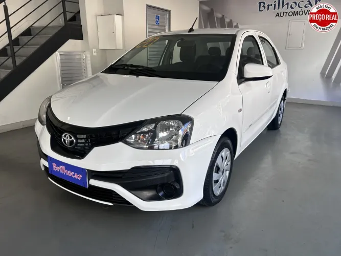 Toyota Etios X Sedan 1.5 Flex 16V 4P Mec. 2020