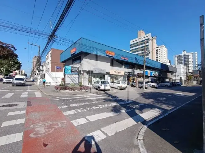 Sala Comercial 15M² - para Alugar no bairro Kobrasol, São José