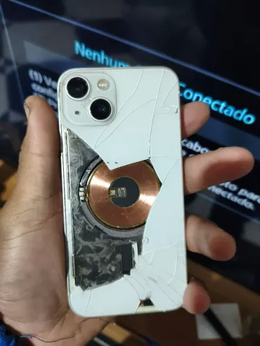 iPhone 13 pra retirar peças, ainda pode ter concerto