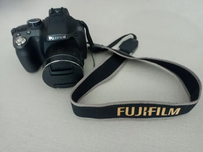 câmera digital Fujifilm FinePix, SL300