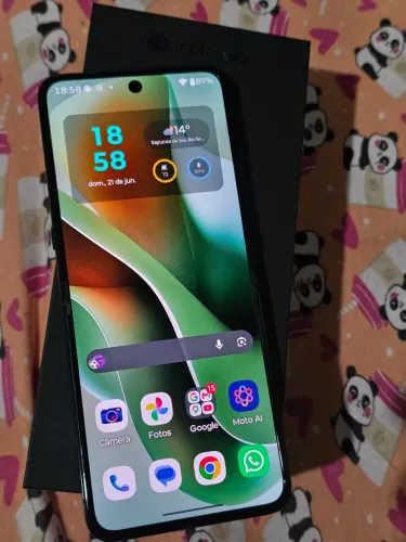 Vendo ou troco Motorola Razr 60 Ultra 1 TB de memória completo na caixa