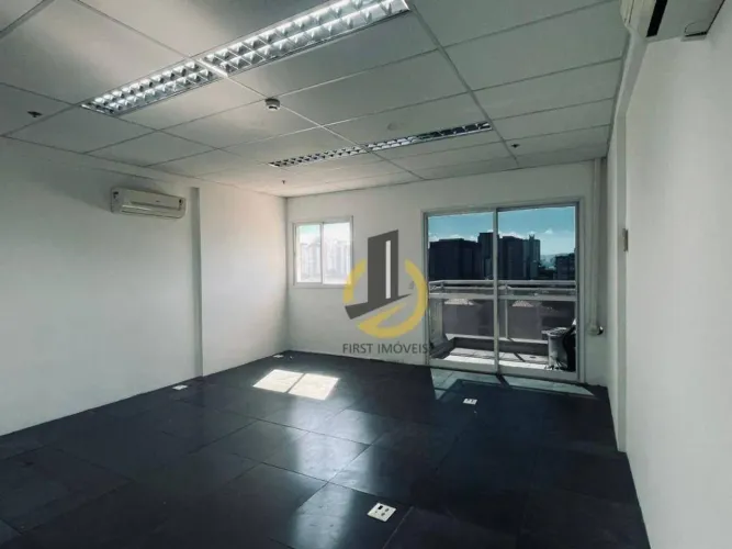 Sala comercial para locação ou venda no Condomínio Infinity Trade Center - 34m² - sacada -