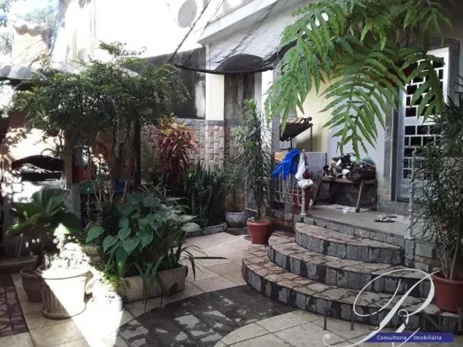 Casa duplex à venda em Campo Grande, Rio de Janeiro - 3 quartos, suíte, terraço com churra