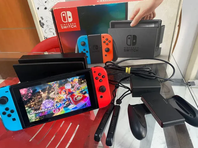 NINTENDO SWITCH DESBLOQUEADO COM 10 JOGOS IMPECÁVEL