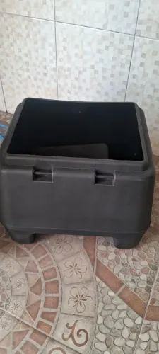 Bau usado sem tampa