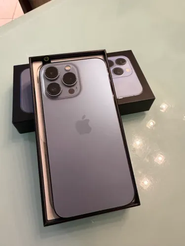 iPhone 13 Pro 256 gb azul ( muito novo )