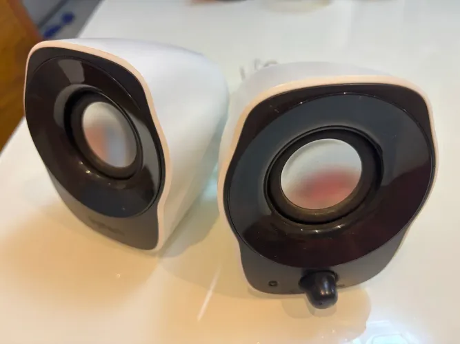 Caixa de Som Stereo Logitech Z120
