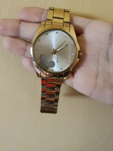 Relógio dourado Mickey