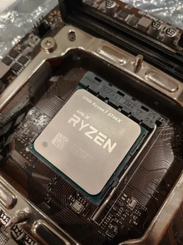 Kit Placa Mãe E Processador Ryzen 7 5700x + Msi A520m
