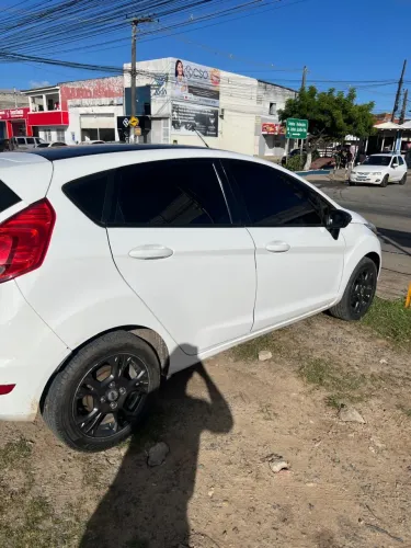 Ford Fiesta SEL 1.6 16V Flex Aut. 5P 2017