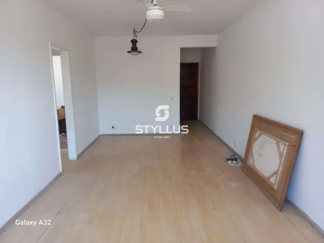Apartamento Grande com Planta Diferenciada e Vaga na Escritura em Piedade! PA01X