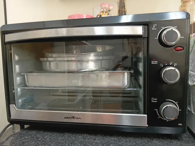 FORNO ELÉTRICO BRITÂNIA 127v - SEMI-NOVO