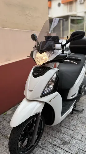 Kymco People 300