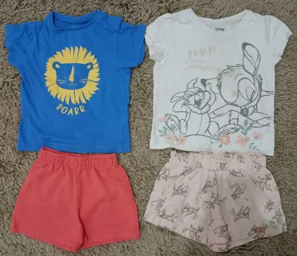 Conjunto de roupa de menina