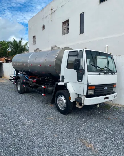 Ford Cargo 1215 Caminhão-Pipa Inox 10.000 Litros Documentado