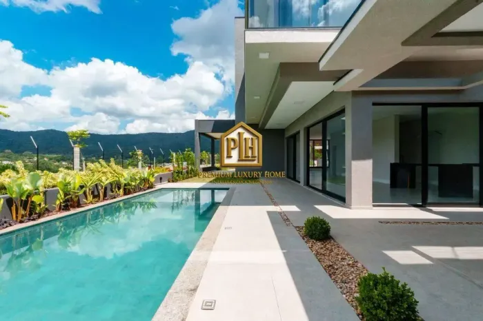 CASA COM 3 SUITES + ESCRITÓRIO - CONDOMINIO FEHCADO EM ATIBAIA