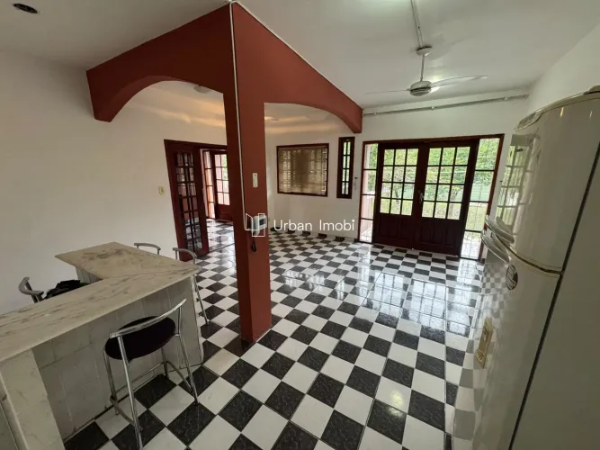 Excelente casa ampla para locação na Vila Santa Cecília