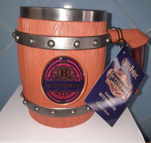 Caneca em formato de barril de Harry Potter