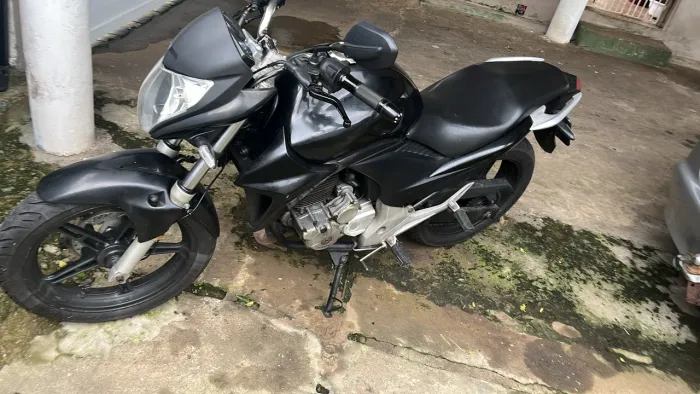 Cb 300r 2013 preta