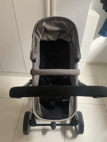 Carrinho Safety 1st Travel System com Moisés + bebê conforto