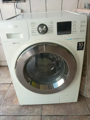 Lava e seca Samsung muito bem conservada!