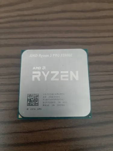 Processador AMD Ryzen 3 PRO 3200GE