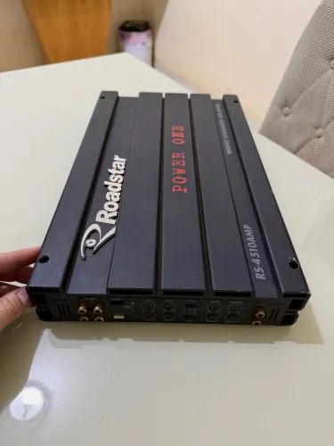 Roadstar Power One RS-4510AMP (2400W, 4 canais)