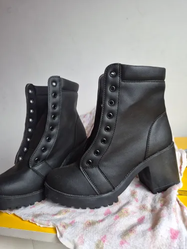 Bota feminina 