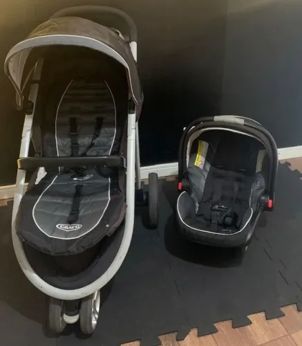 Carrinho de Bebê Graco Travel System + Bebê Conforto - Excelente Estado