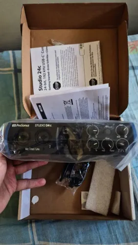 Interface de áudio Presonus Studio 24c