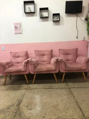 Poltrona Rosa Veludo Moderna para Sala/Studio