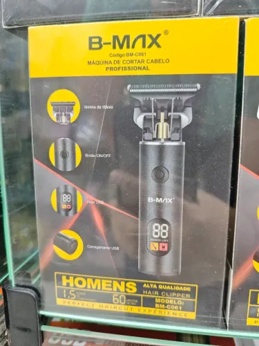 Máquininha de Cortar Cabelo - NOVO