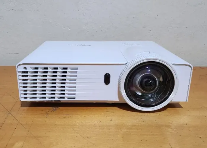 Projetor Optoma GT760 GT 760 para Curta Distância com 3400 Lumens