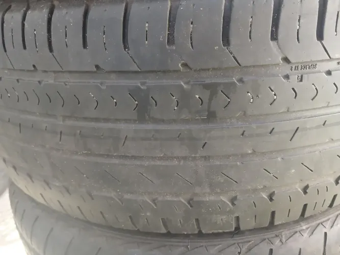 Semi novo 4 pneus 205 55/16