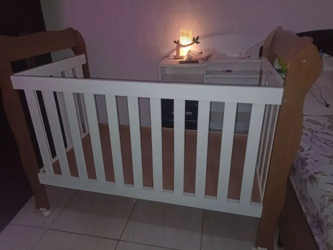 Berço semi novo