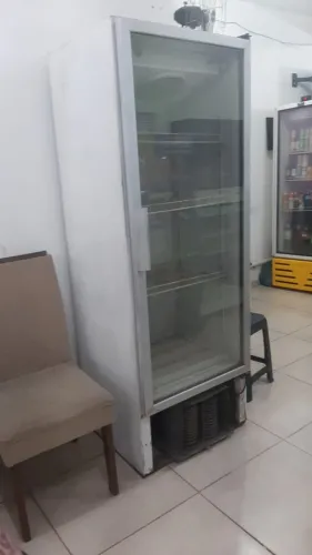 Geladeira expositora bebidas