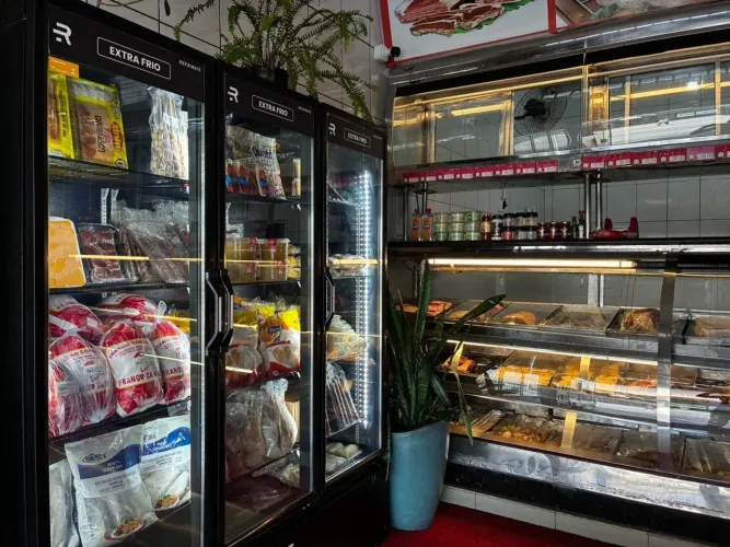 Arrendo ou vendo casa de carnes 