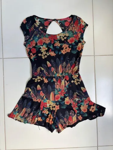 Macaquinho Curto Lindíssimo Estampado!!<br><br>*Tamanho: P*<br>?*Valor: R$25*