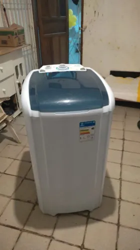 Tanquinho de lavar roupa