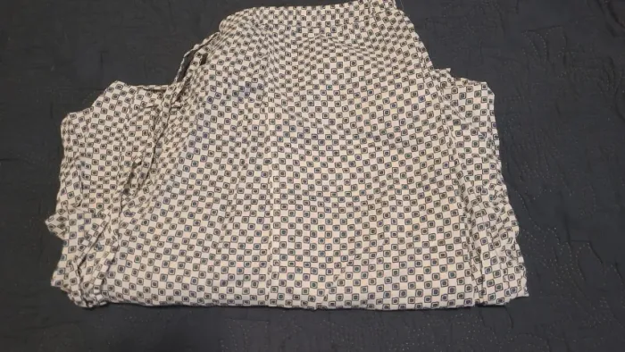 Calça Panthalona feminina Hering  com abertura lateral  tam m