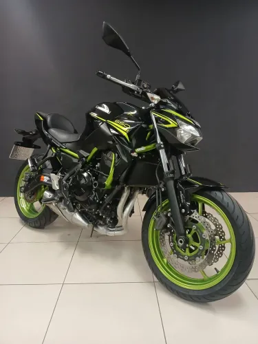 KAWASAKI Z650