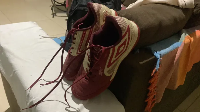 Tênis de futsal 