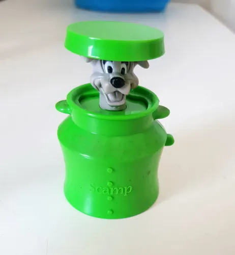 DISNEY-Scamp, o filho de Lady e Vagabundo, do universo Disney.