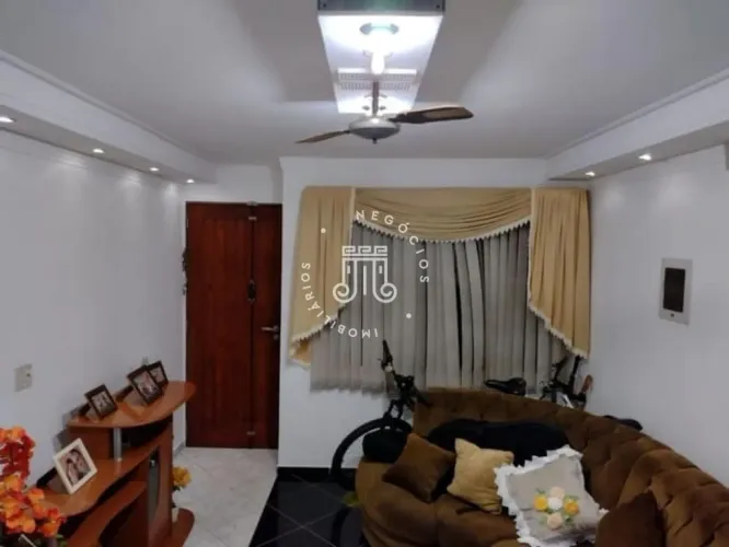 SOBRADO À VENDA NO BAIRRO VILA DE VITO EM JUNDIAÍ / SP.